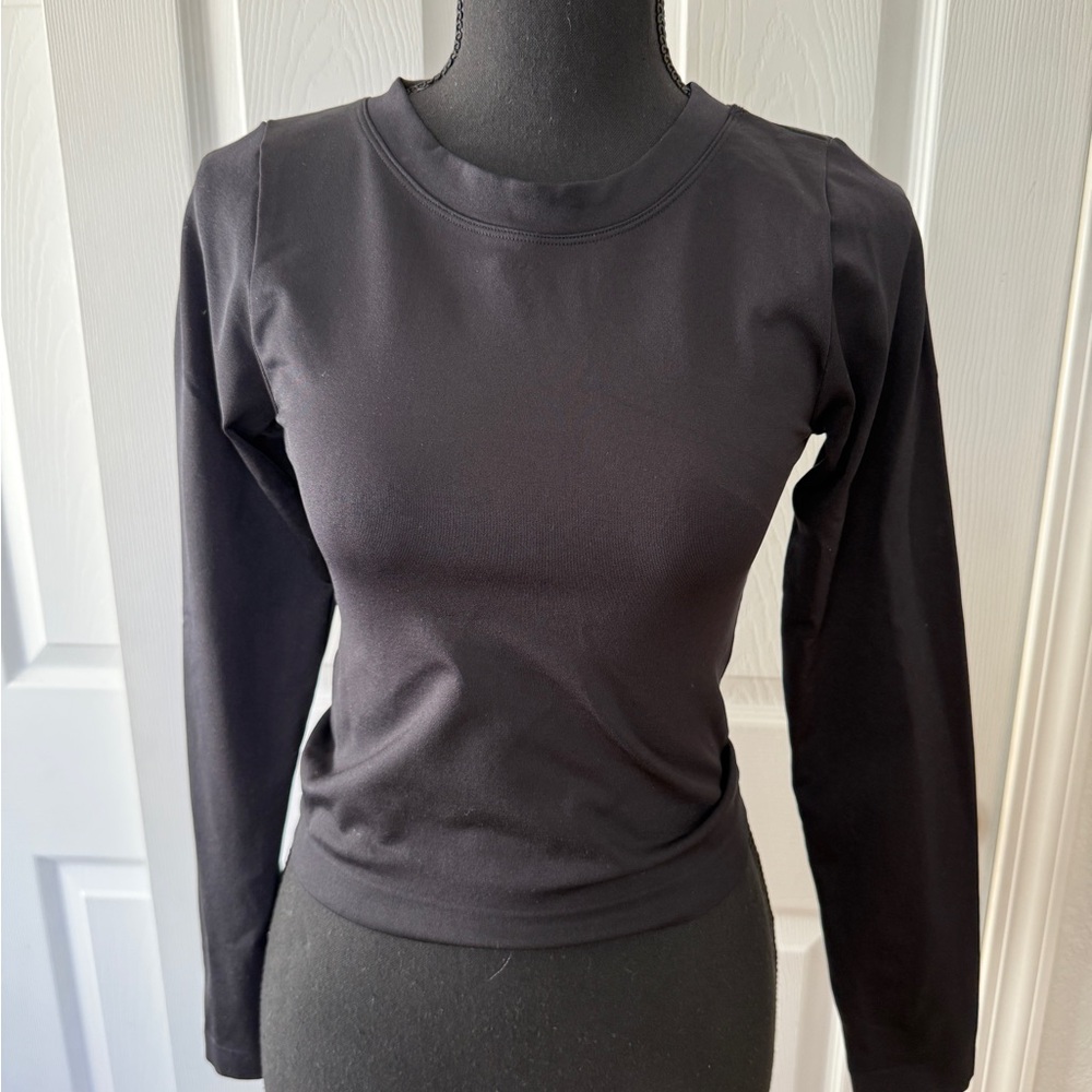 Bloom Seasons Classic Black Long Sleeve Women's Top